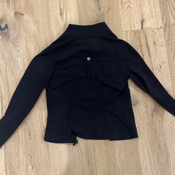 AMAZING CONDITION LULULEMONON DEFINE JACKET SIZE 2 - Picture 2 of 4